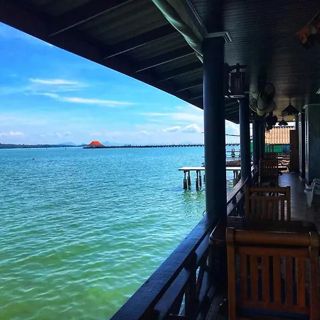 Mangrove House Lanta Old Town酒店